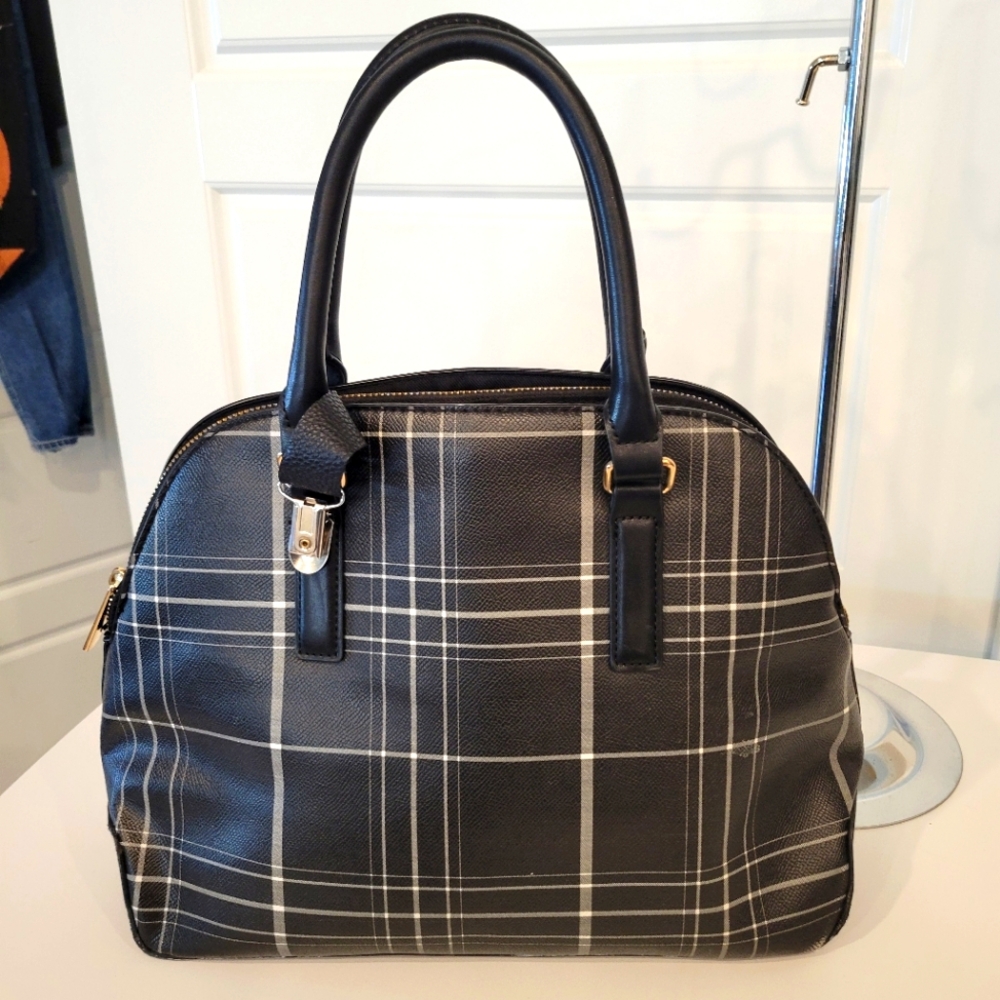 A NEW DAY SASHA CHECKERED KETTLE BAG
